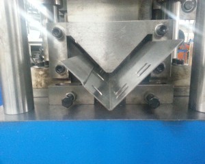 wall angle roll forming machine